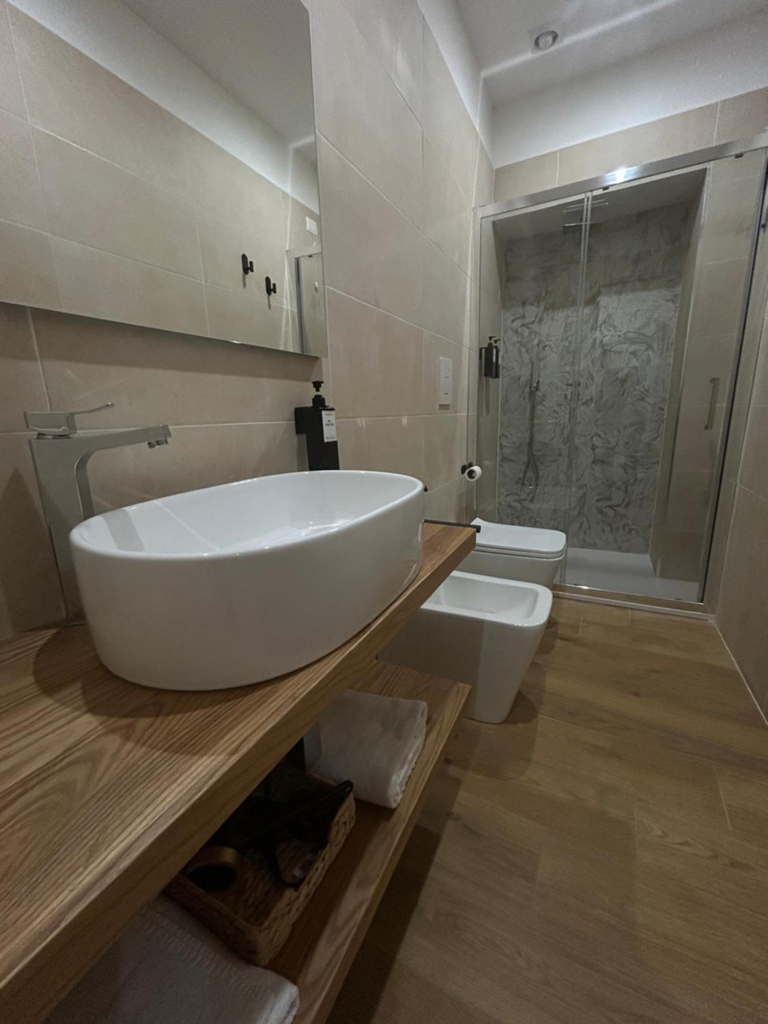 Somnia Luxury Rooms Napoli Bagian luar foto