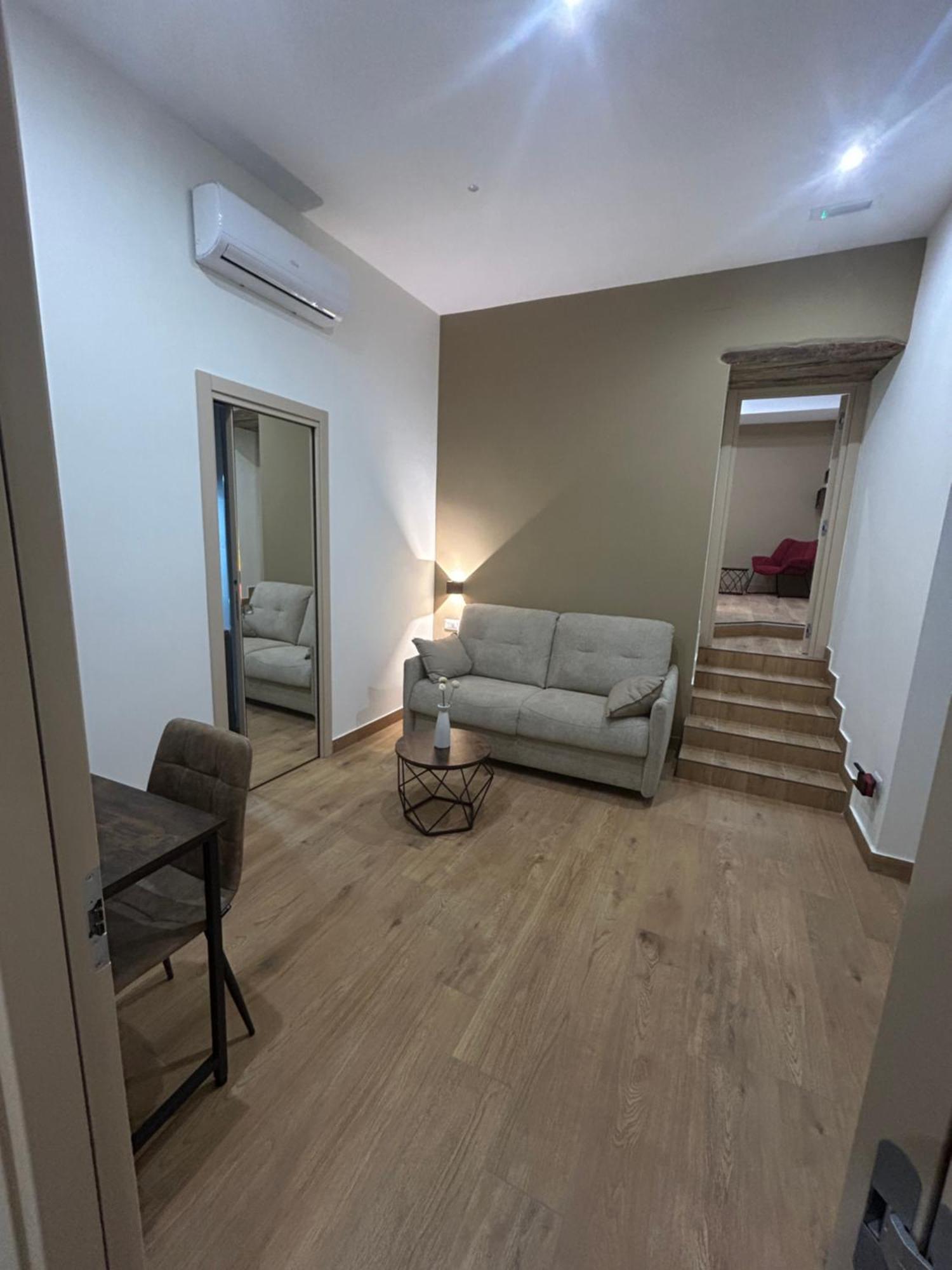 Somnia Luxury Rooms Napoli Bagian luar foto